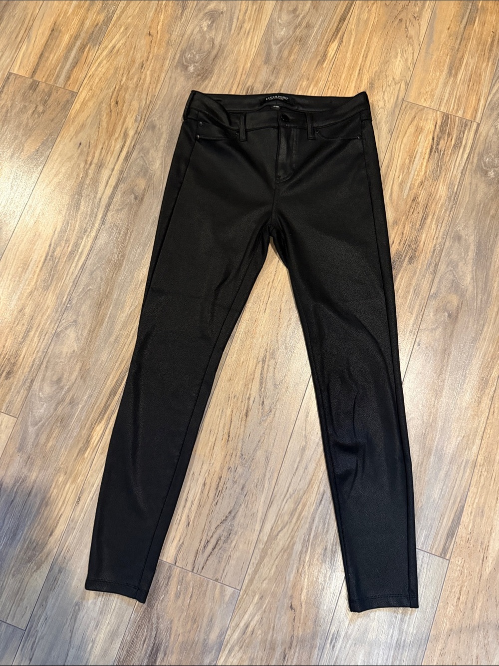 Liverpool Black Textured Skinny Pants